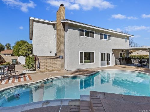 6718 Rycroft Dr, Riverside CA  92506-5315 exterior