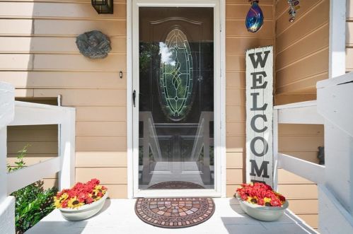 166 Riverchase Dr, Holly Springs, GA 30188-4596
