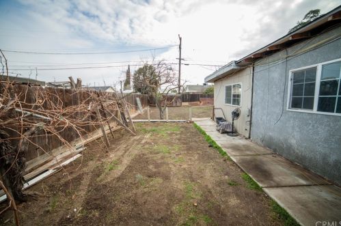 814 Vermont Ave, Los Banos CA 93635-3313 exterior