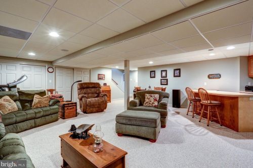 14 Red Leaf Ln, Lancaster PA  17602-7000 exterior