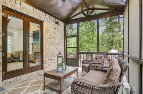 2292 Meadowvale Dr, Atlanta GA  30345-3543 exterior