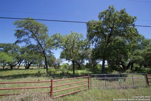 171 County Road 6869, Natalia, TX 78059-2573