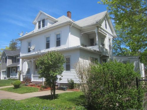 17 Liberty St, Huntington CT  06484-3012 exterior