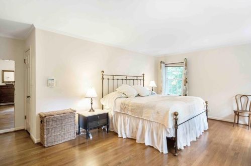 4247 Harrogate Dr, Atlanta GA  30327-3624 exterior