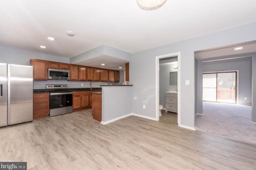 5612 Thicket Ln, Columbia MD  21044-2527 exterior