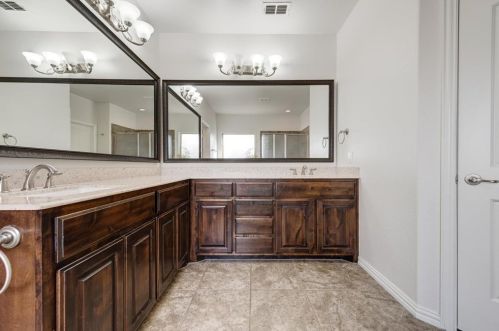 6825 San Luis Trl, Fort Worth TX  76131 exterior