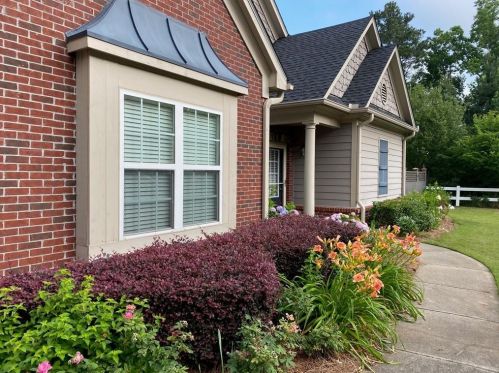 220 Glens Loop, Holly Springs, GA 30188-5163