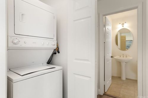 127 Danbrook, Irvine CA  92603-1024 exterior