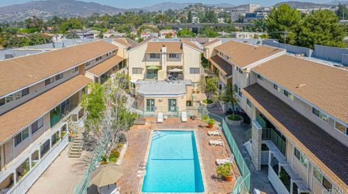 121 Sinclair Ave, Glendale CA 91206-4005 exterior