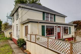 3016 M St, Eureka, CA 95501-4545