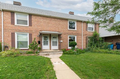 326 Alles St, Des Plaines, IL 60016-4422