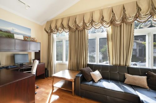 1360 Greenbriar Rd, Glendale CA  91207-1254 exterior