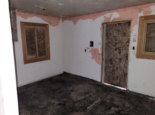 1143 Floyd St, Gary IN 46403-3818 exterior