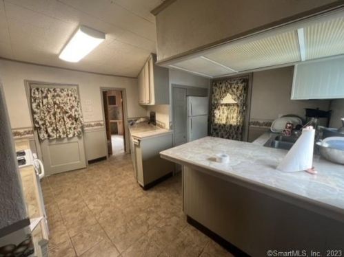 47 Wall St, Torrington CT  06790-5412 exterior