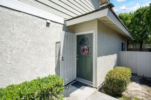 2096 Hastings Way, Anaheim, CA 92801-5388