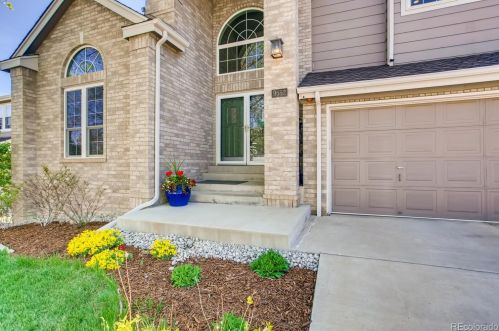 9552 Caley Cir, Englewood, CO 80111-5306