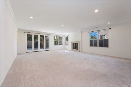 48 Twin Gables, Irvine CA  92620-3506 exterior