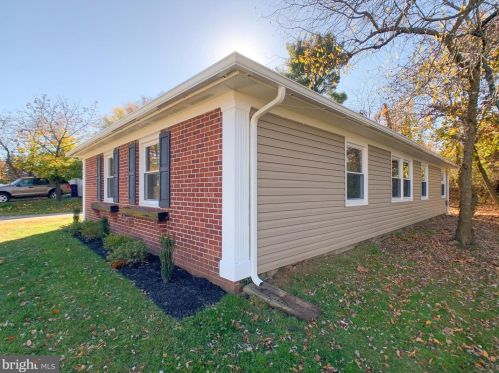 8 Pheasant Ln, Willingboro, NJ 08046-2733