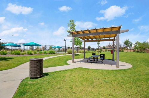 12402 Walter Vaughn Dr, Webberville TX 78653-4687 exterior