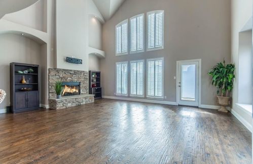 6911 Cyn Mdw Dr, Garland TX  75048-3050 exterior