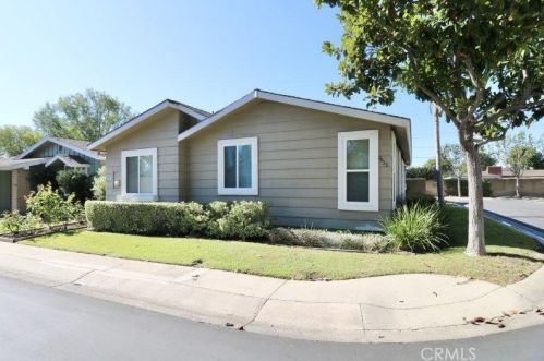 2632 Forest Lk, Santa Ana, CA 92705-6924