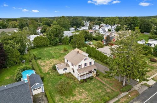 28 Smith Ave, Niantic, CT 06357-3214