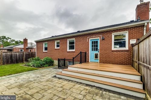 10706 Blossom Ln, Silver Spring MD 20903-1001 exterior