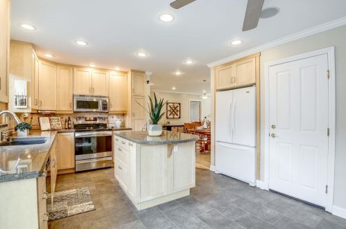 2174 Lacey Dr, Milpitas CA 95035-6122 exterior