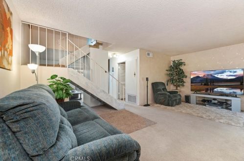 2858 Tropicana Dr, Riverside CA  92504-4206 exterior