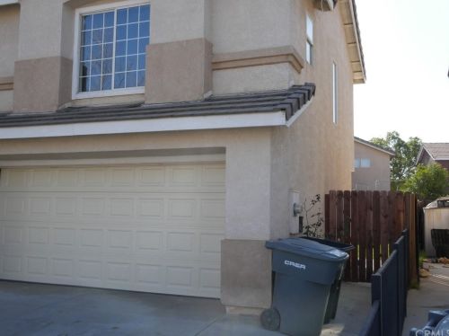1337 Lilac Ridge Dr, Perris, CA 92571-9341