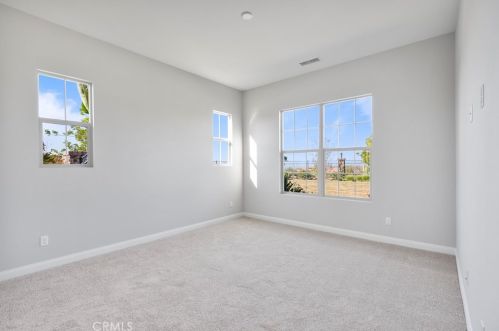 7756 Kingdom Dr, Riverside CA  92506 exterior