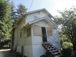 1606 Spruce St, Toledo, OR 97391-2254