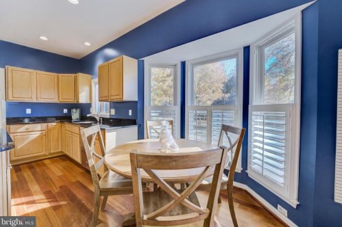 4933 Aspen St, Shady Side MD  20764-9667 exterior