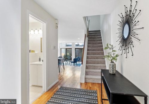2032 Arch St, Philadelphia, PA 19103-1442