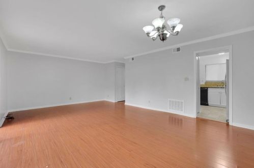 2560 Bradford Sq, Atlanta GA  30345-1339 exterior