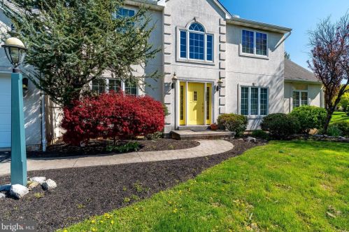 335 Buch Ave, Lancaster, PA 17601-2903