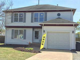 15 Rosser Dr, Hampton, VA 23669-1675