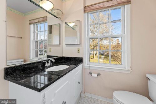 5250 Bradgen Ct, Springfield VA  22151-3505 exterior