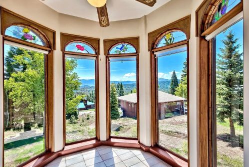 13308 Ski Slope Way, Truckee CA  96161-7005 exterior