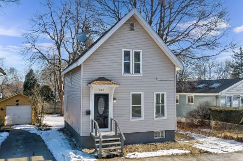 325 Bartlett St, Portsmouth, NH 03801-3688