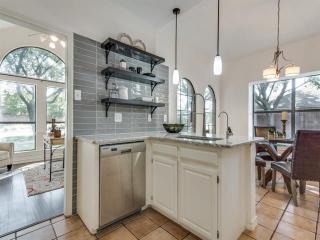 3344 Brookhaven Club Dr, Dallas TX  75234-3780 exterior
