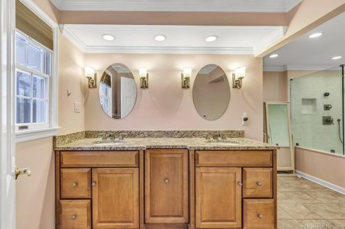23 Treeland Rd, Huntington CT  06484-2730 exterior