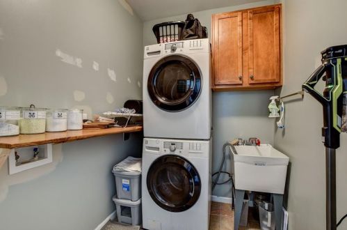 343 Vista Creek Dr, Stockbridge GA  30281-2092 exterior