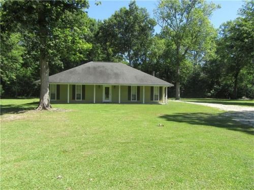 34514 Weiss Rd, Walker, LA 70785-3915