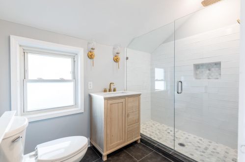 3722 Drake Ave, Cincinnati OH  45209-2124 exterior