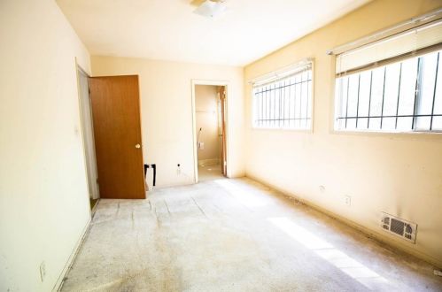 831 Magna Carta Dr, Atlanta GA  30318-6059 exterior