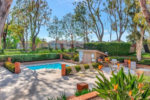 22 Delamesa, Irvine CA  92620-1838 exterior