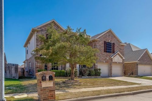 5013 Sunwood Cir, Fort Worth TX  76123-6001 exterior