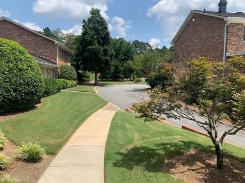 1673 Executive Park Ln, Atlanta GA  30329-3132 exterior