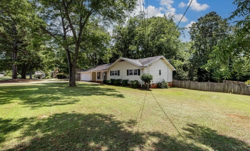 2598 Mountain View Rd, Lithonia, GA 30078-2255